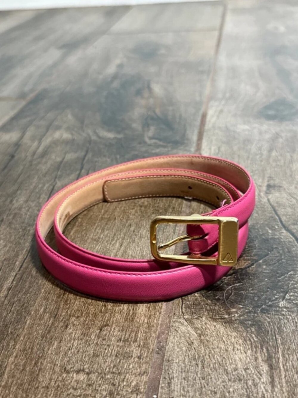 Liz Claiborne Vintage Hot Pink Leather Skinny Belt w/ Gold Buckle,Large
